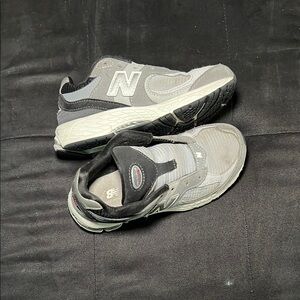 New Balance 2002R Kids Gray Sneakers